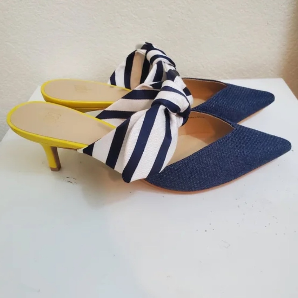 Cabi bow 6022 Kitten Toe Heels. Womens 9 like new navy yellow bow tie